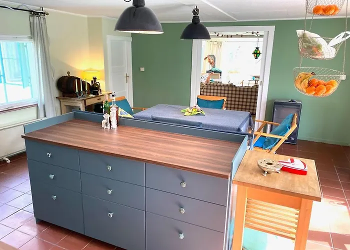 Liebenswertes Sommerhaus In Seenaehe Дом отдыха