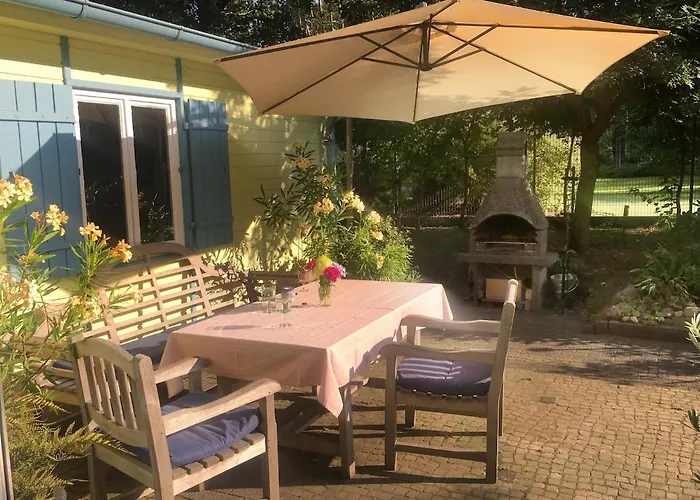 Дом отдыха Liebenswertes Sommerhaus In Seenaehe *