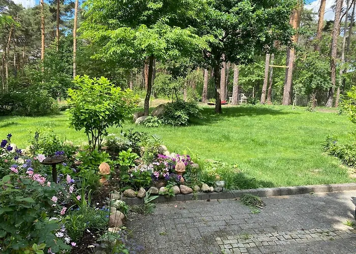 Liebenswertes Sommerhaus In Seenaehe *